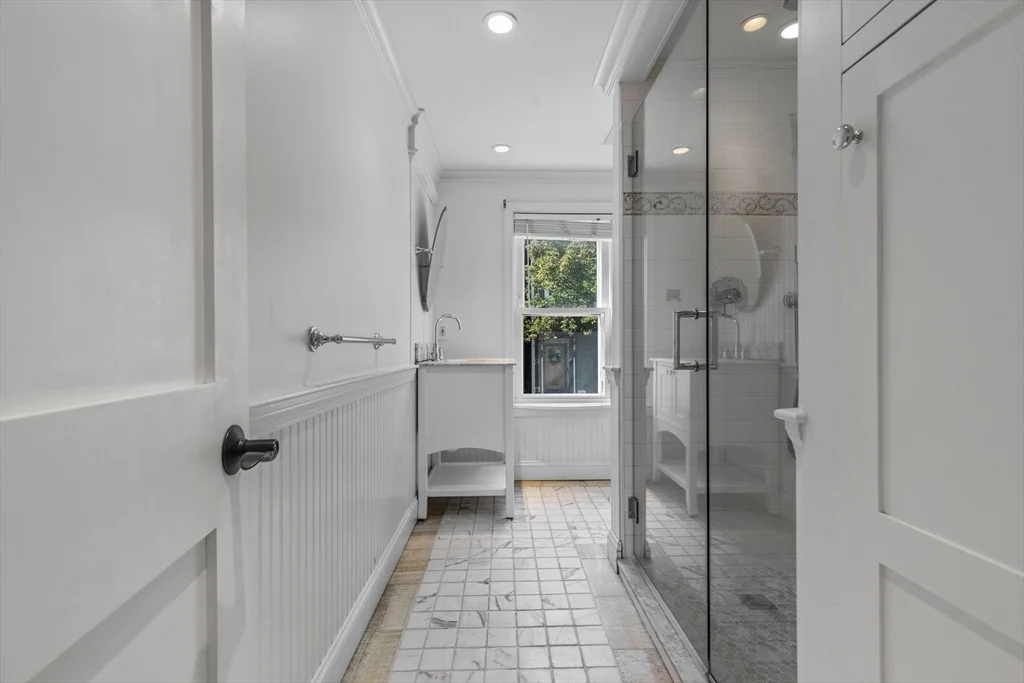 2 bed, 1 bath apartment for rent at 256 W 3rd St Unit 2, South Boston — photo 18 of 30