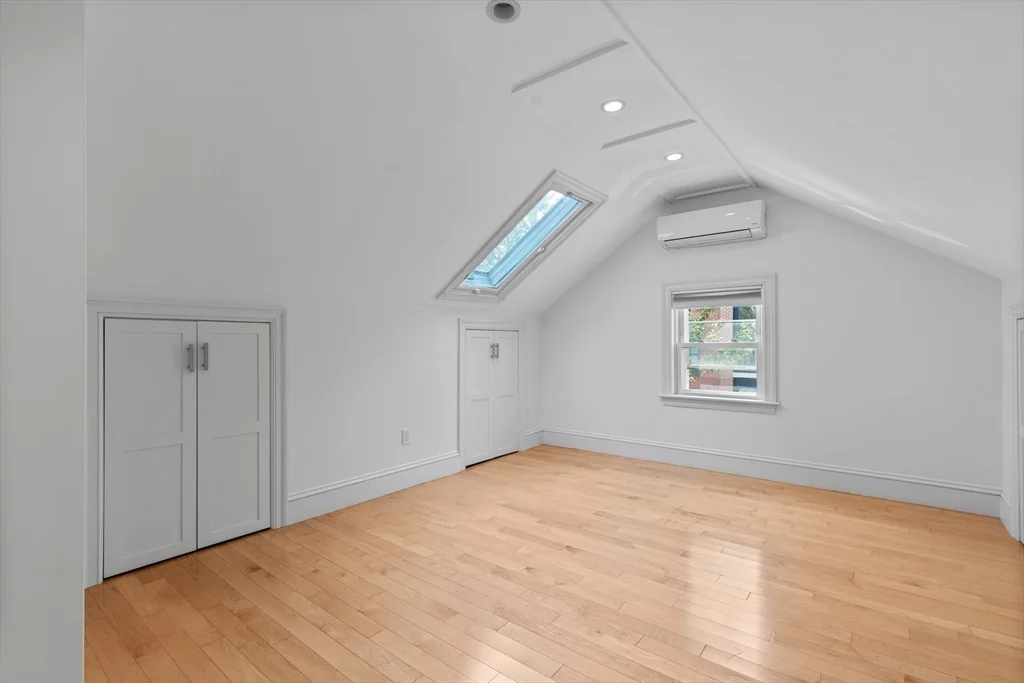 2 bed, 1 bath apartment for rent at 256 W 3rd St Unit 2, South Boston — photo 21 of 30