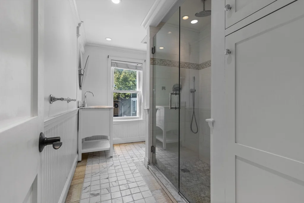 2 bed, 1 bath apartment for rent at 256 W 3rd St Unit 2, South Boston — photo 17 of 30
