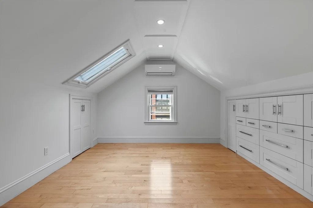 2 bed, 1 bath apartment for rent at 256 W 3rd St Unit 2, South Boston — photo 20 of 30