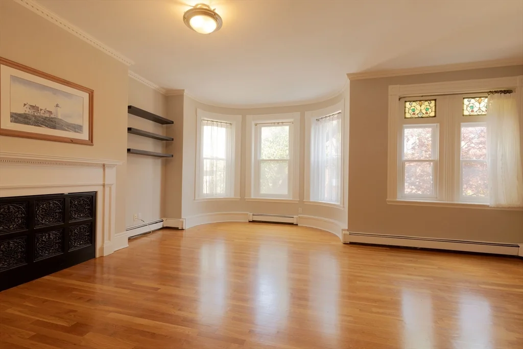 1 bed, 1 bath apartment for rent at 256 W Newton Unit 3, Back Bay
