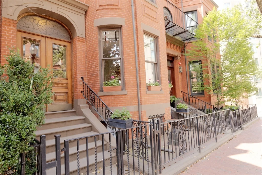 1 bed, 1 bath apartment for rent at 256 W Newton Unit 3, Back Bay — photo 5 of 25