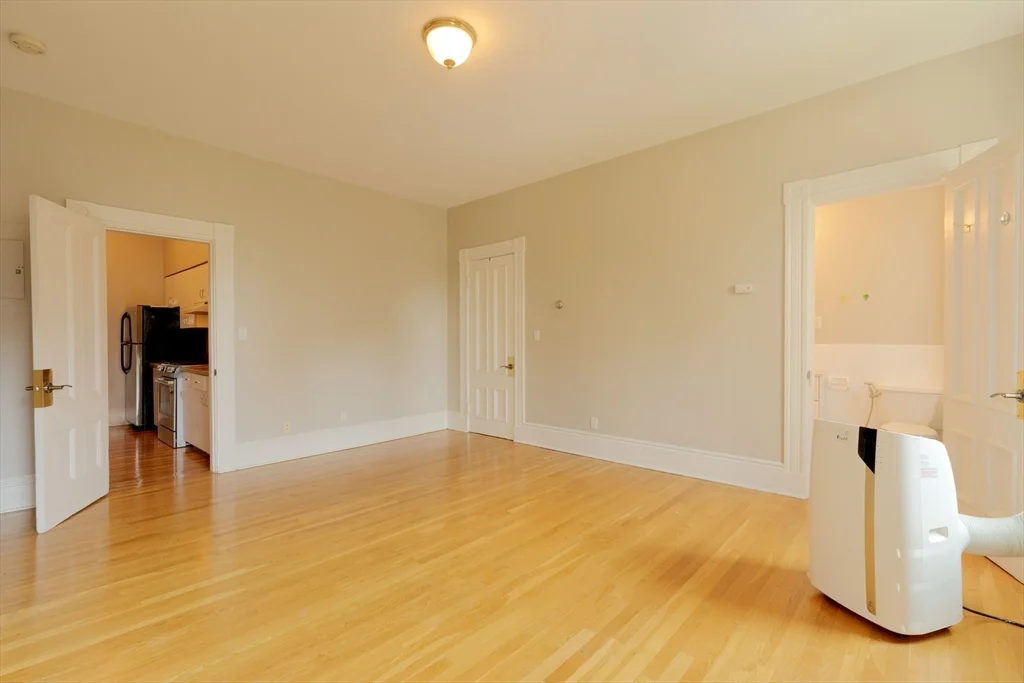 1 bed, 1 bath apartment for rent at 256 W Newton Unit 3, Back Bay — photo 20 of 25