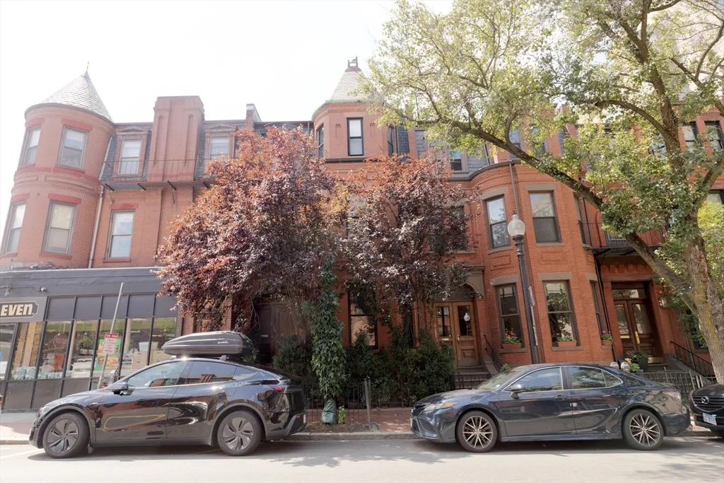 1 bed, 1 bath apartment for rent at 256 W Newton Unit 3, Back Bay — photo 4 of 25