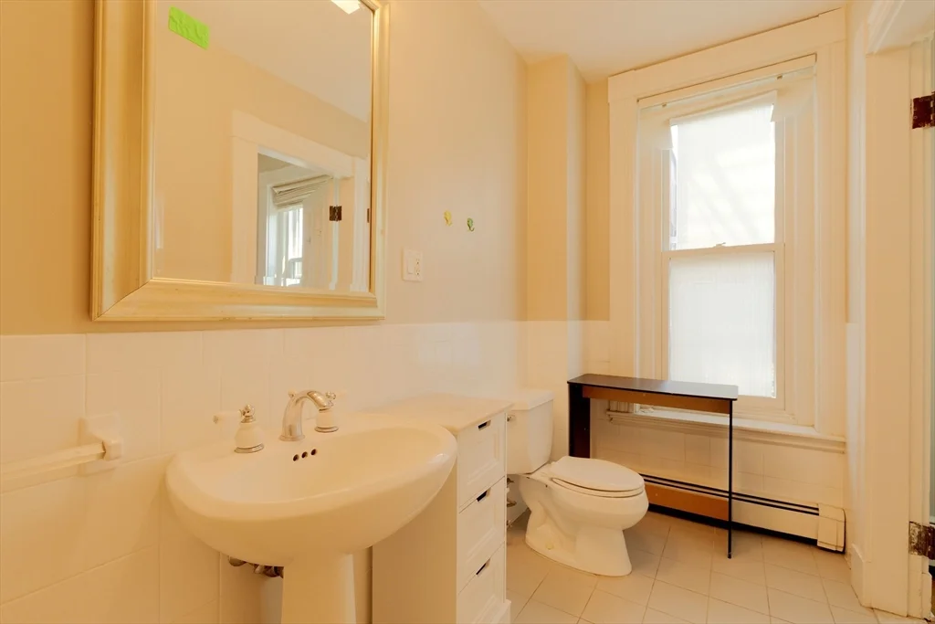 1 bed, 1 bath apartment for rent at 256 W Newton Unit 3, Back Bay — photo 23 of 25