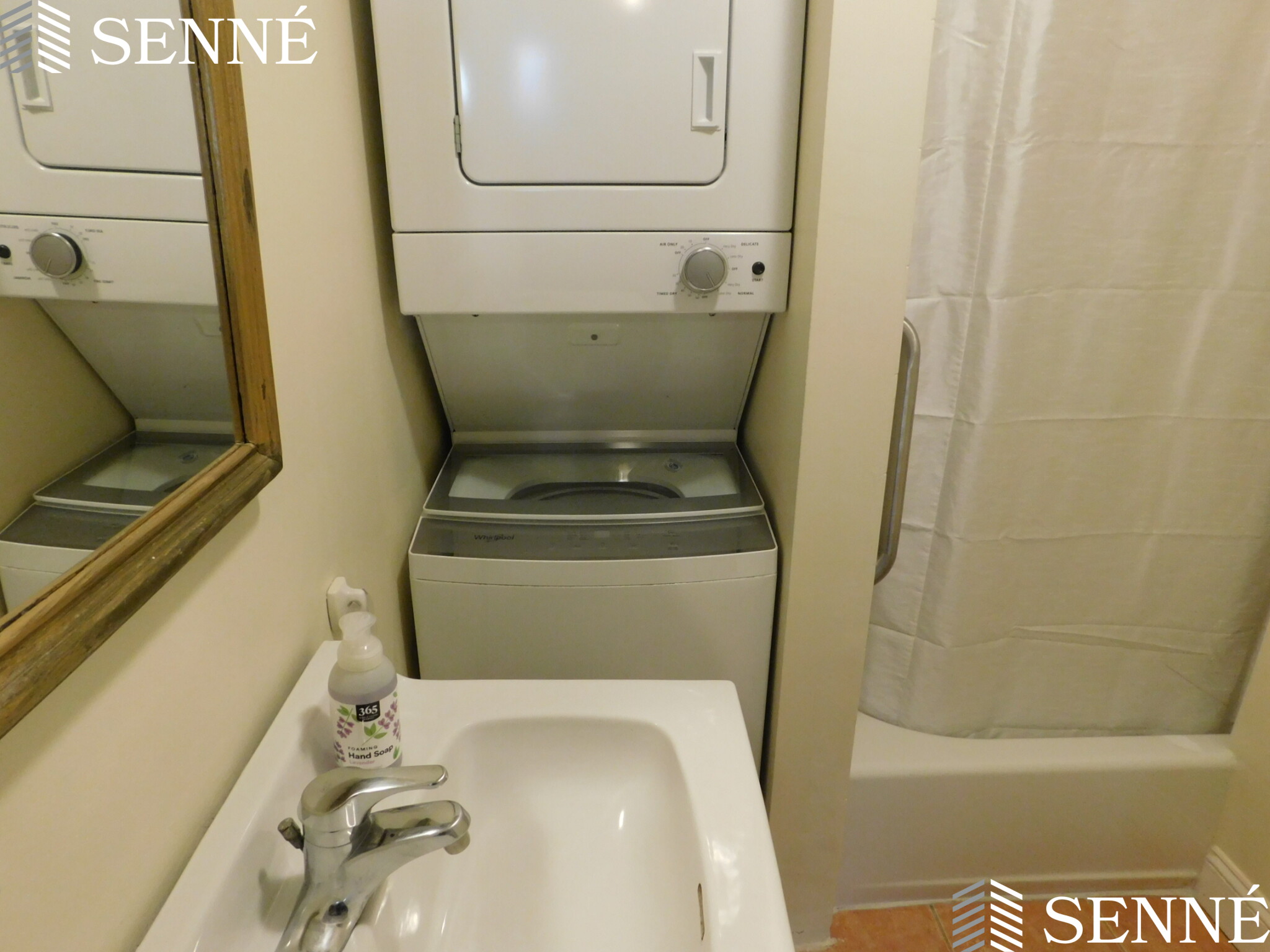 1 bed, 1 bath apartment for rent at 256 Walden St Unit A, Neighborhood Nine — photo 6 of 7