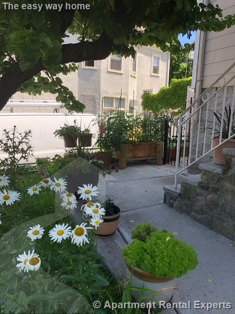 3 bed, 1 bath apartment for rent at 257 Powder House Boulevard Unit 1, Tufts — photo 15 of 17