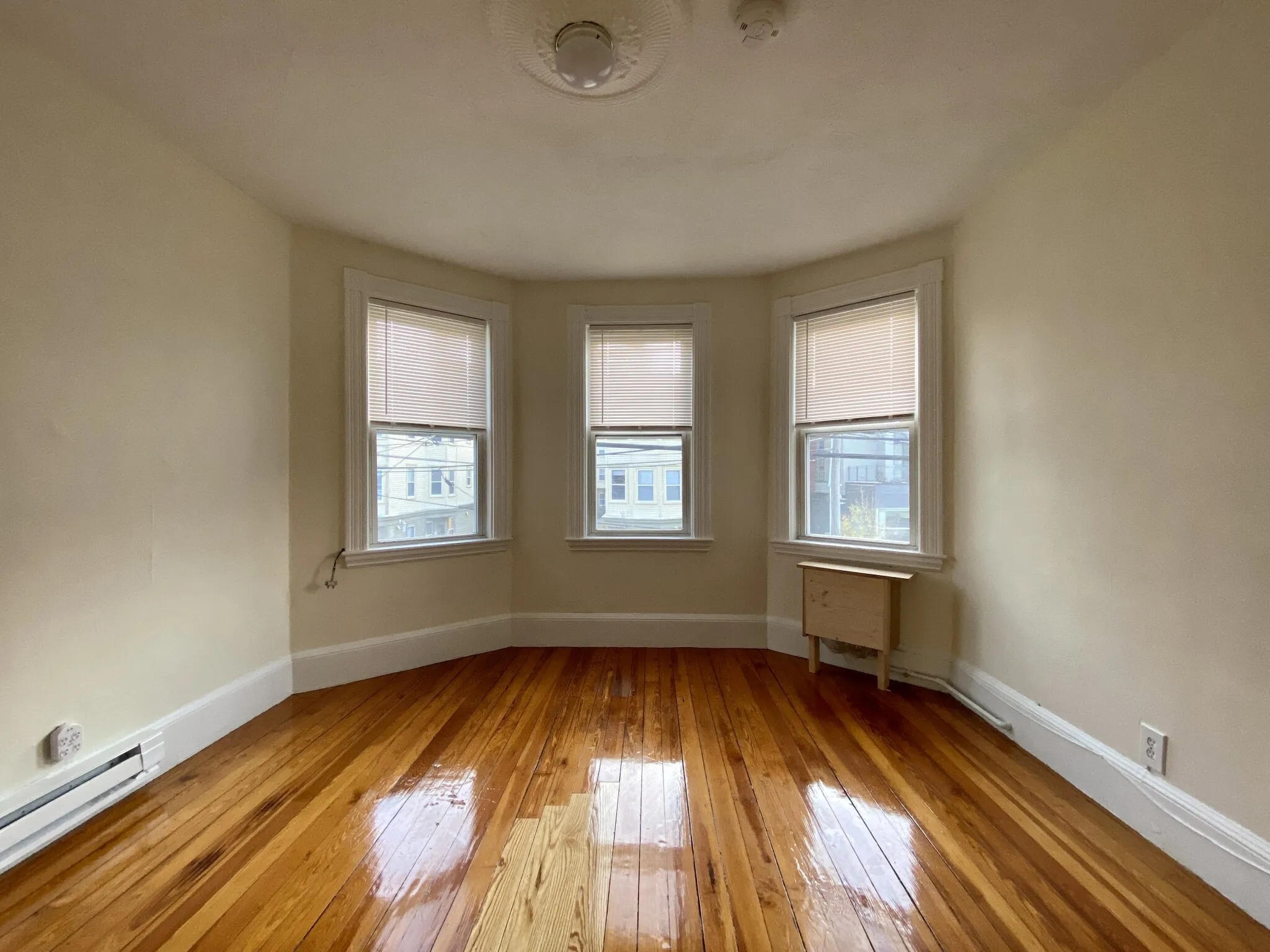 2 bed, 1 bath apartment for rent at 257 Beacon St Unit 2, Ward Two — photo 3 of 18
