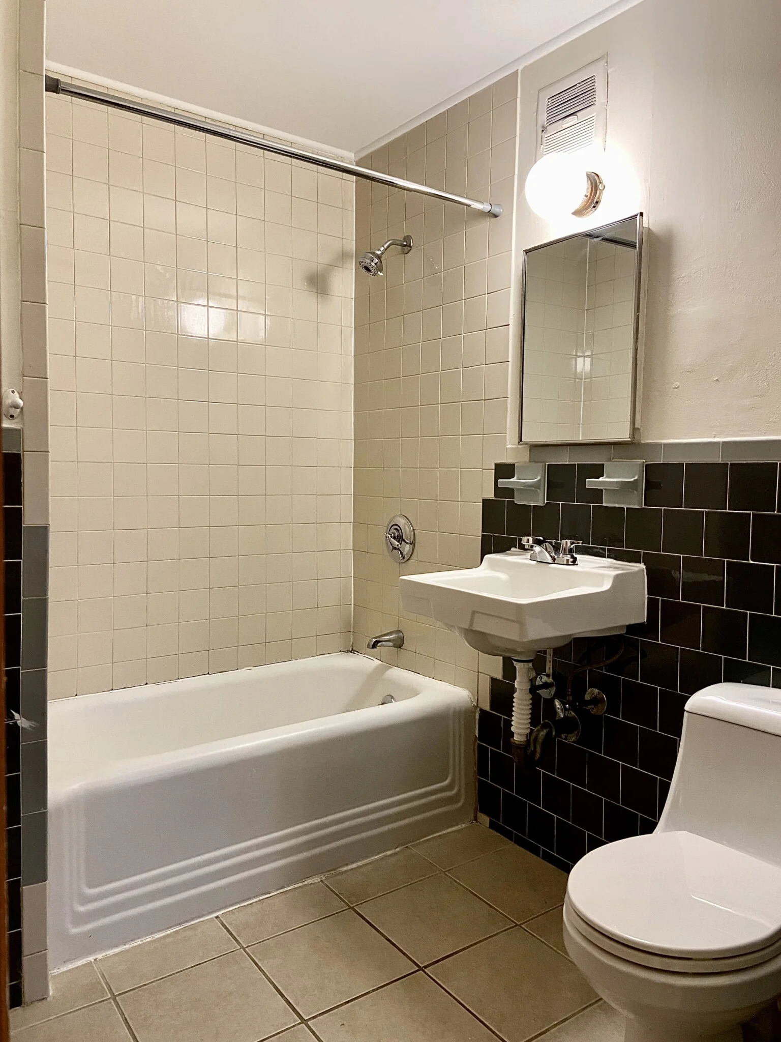 2 bed, 1 bath apartment for rent at 257 Beacon St Unit 3, Ward Two — photo 14 of 15