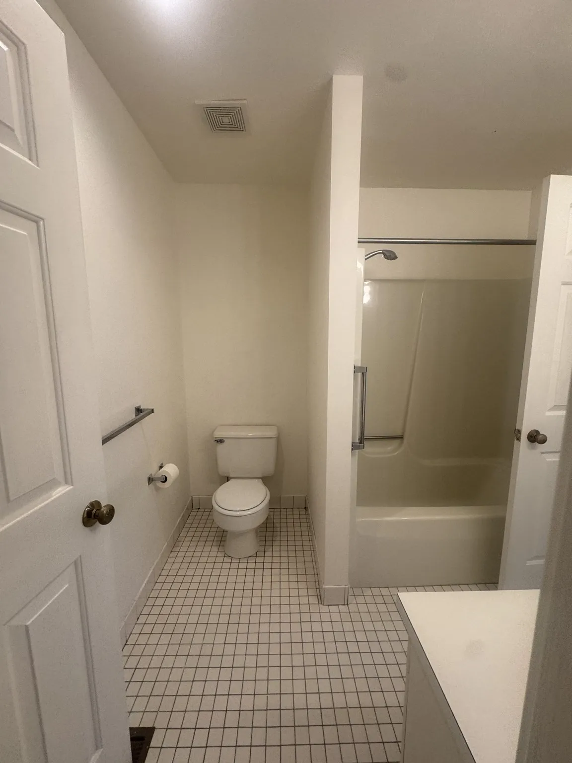 2 bed, 1 bath apartment for rent at 257 Dana Farms Unit 257, East Fairhaven — photo 10 of 24