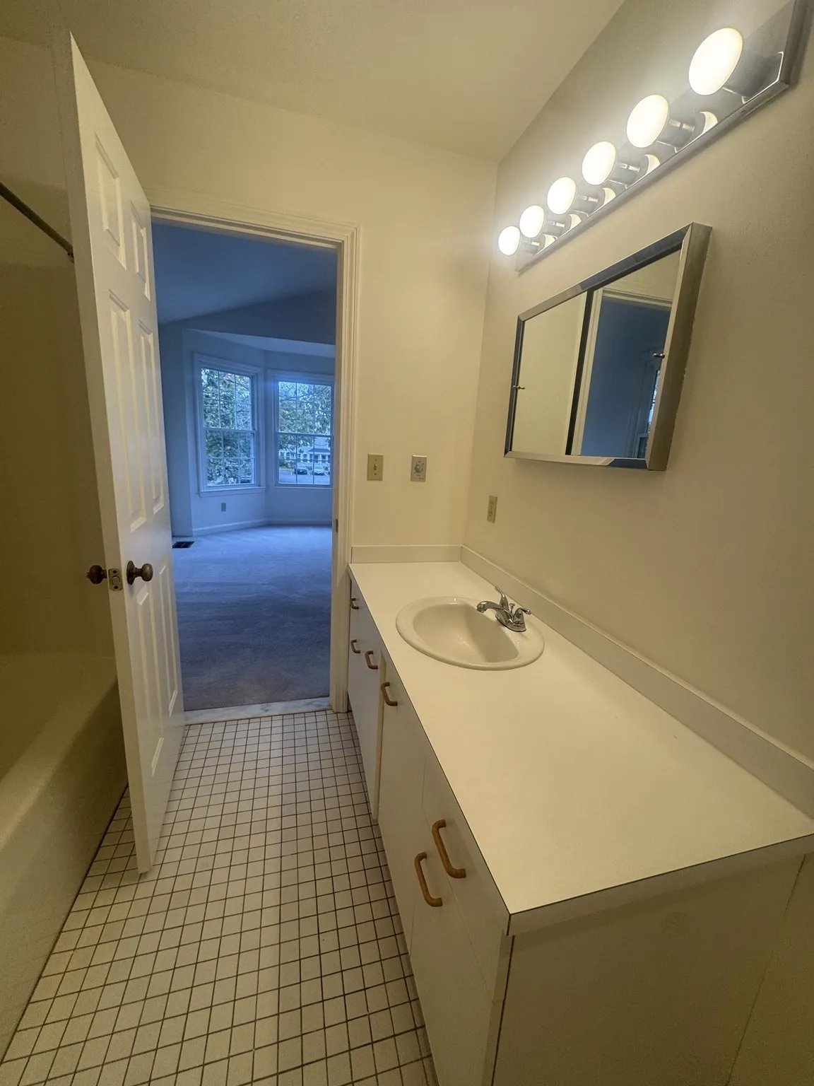 2 bed, 1 bath apartment for rent at 257 Dana Farms Unit 257, East Fairhaven — photo 15 of 24