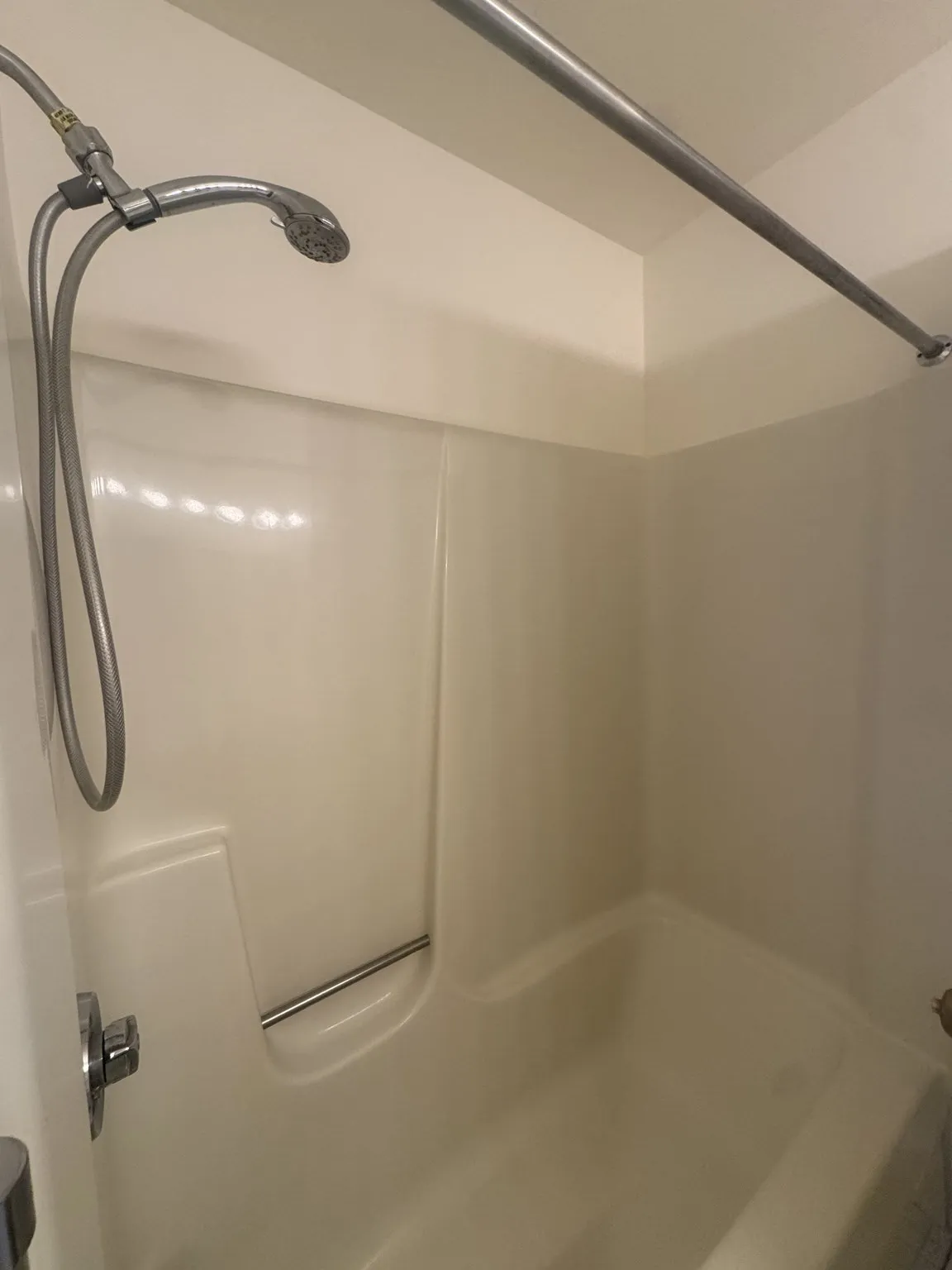 2 bed, 1 bath apartment for rent at 257 Dana Farms Unit 257, East Fairhaven — photo 12 of 24