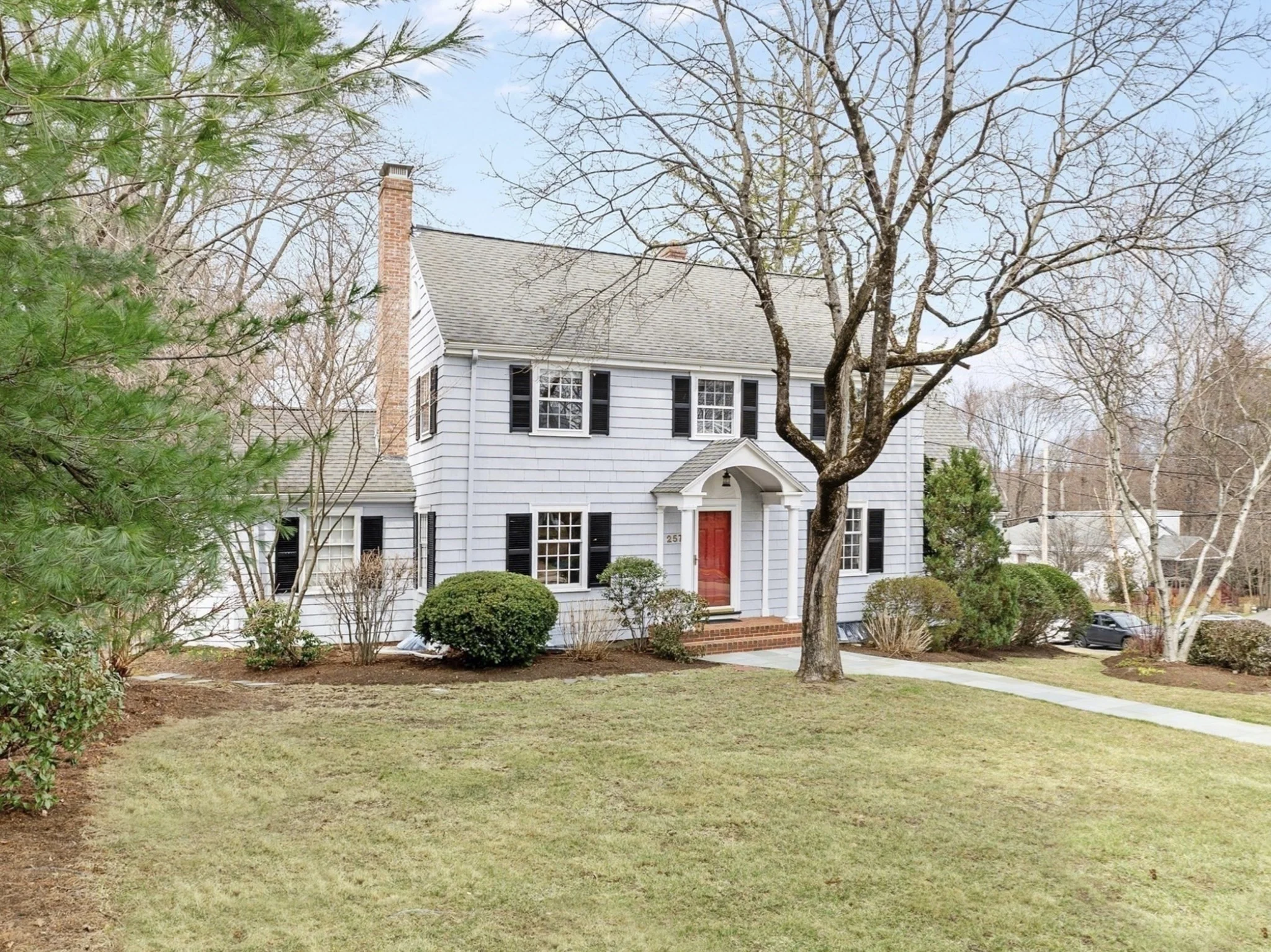 5 bed, 2 bath apartment for rent at 257 Dedham Unit na, Oak Hill