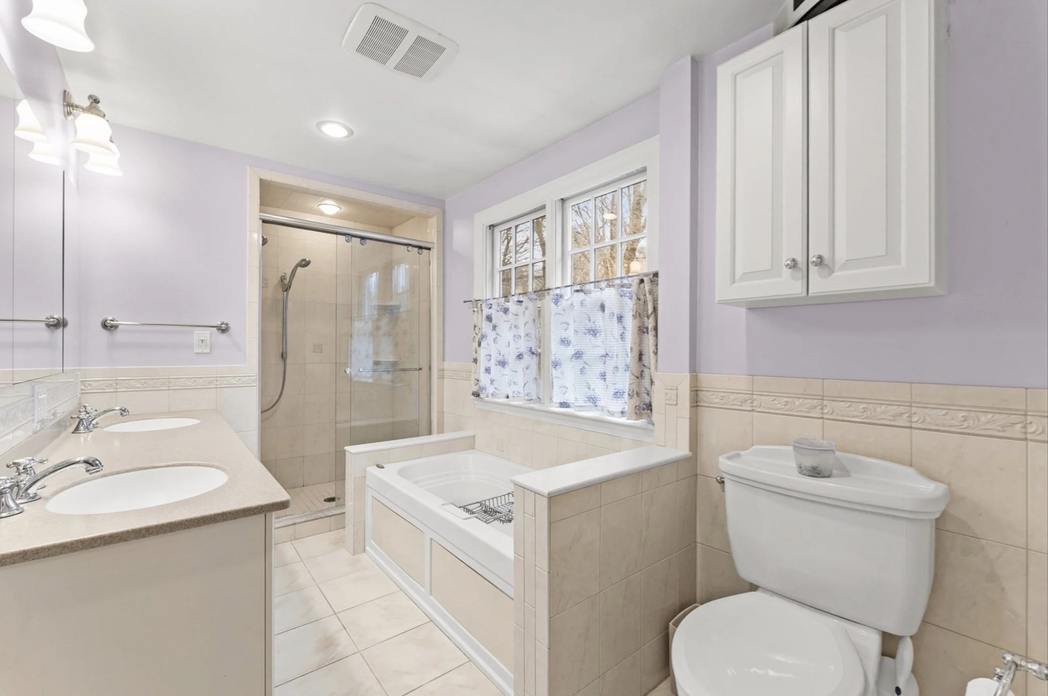 5 bed, 2 bath apartment for rent at 257 Dedham Unit na, Oak Hill — photo 17 of 25