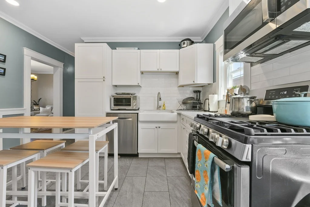 3 bed, 1 bath apartment for rent at 257 E Cottage Unit 3, Dorchester — photo 3 of 13