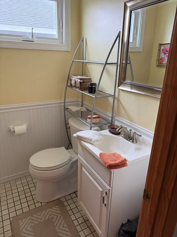 3 bed, 1 bath apartment for rent at 257 Foster Ave Unit WINTER, Marshfield — photo 7 of 15