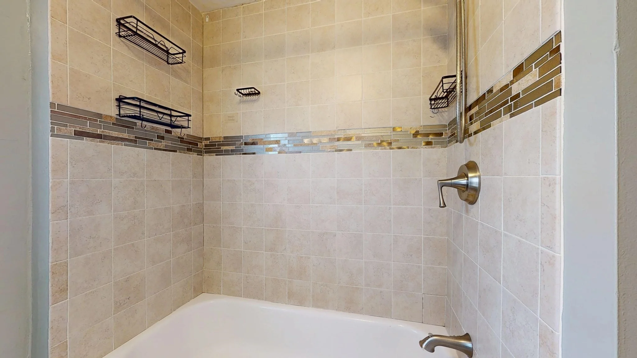 4 bed, 1 bath apartment for rent at 257 Hudson, Northborough — photo 18 of 19