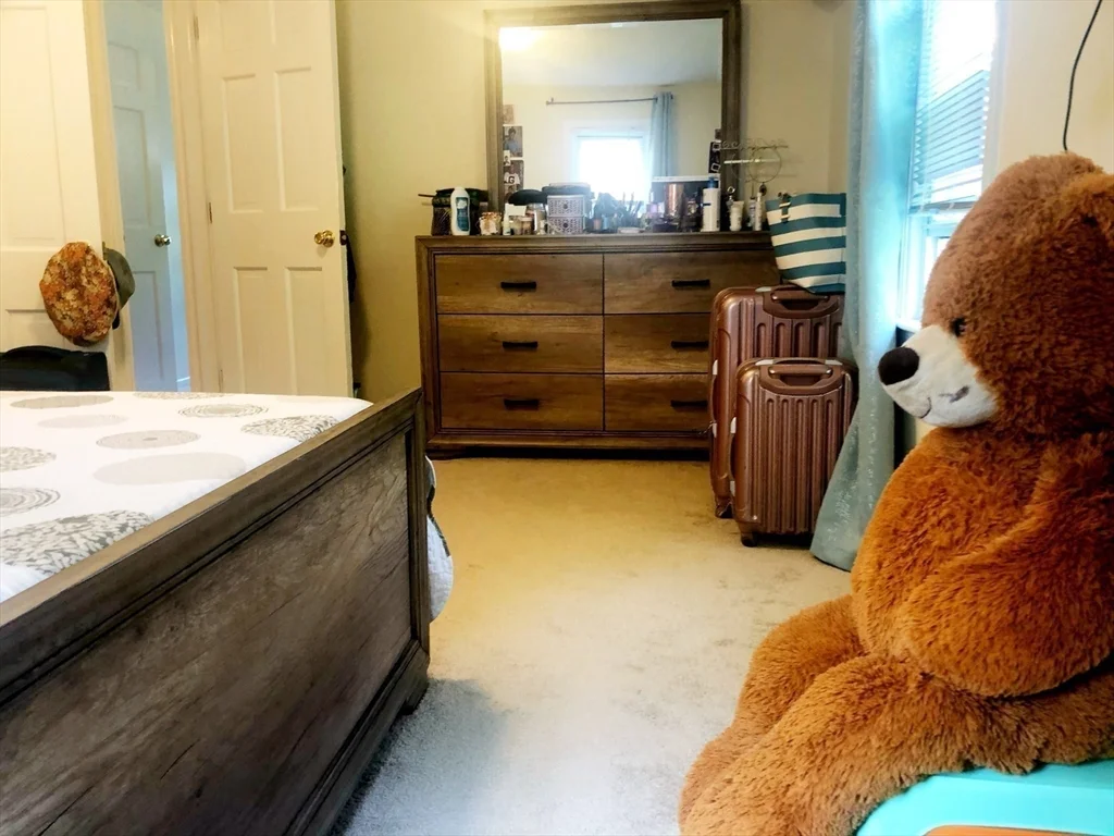 4 bed, 1 bath apartment for rent at 257 Hudson Unit --, Northborough — photo 8 of 18