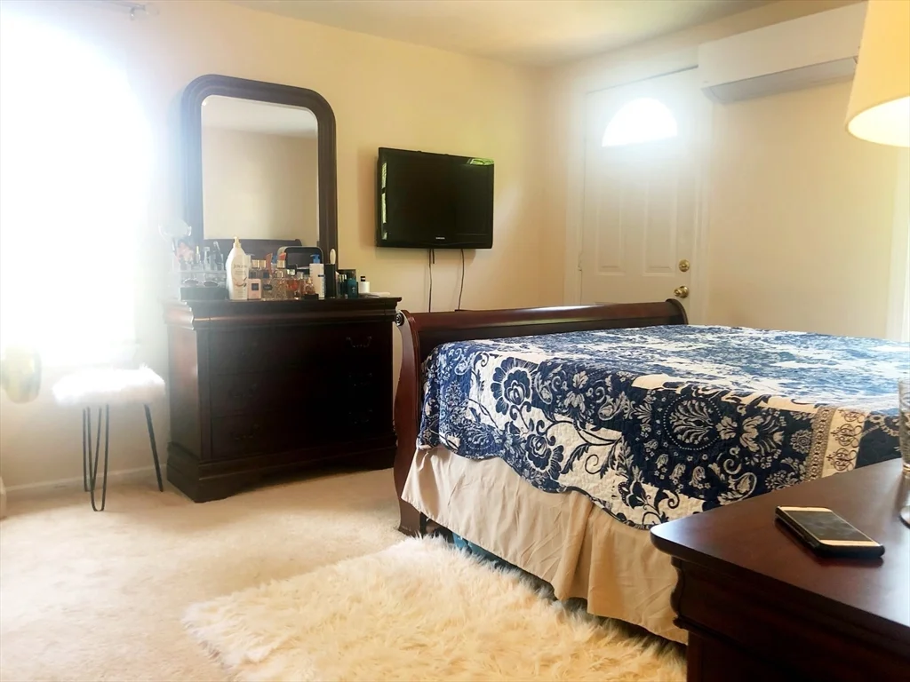 4 bed, 1 bath apartment for rent at 257 Hudson Unit --, Northborough — photo 11 of 18