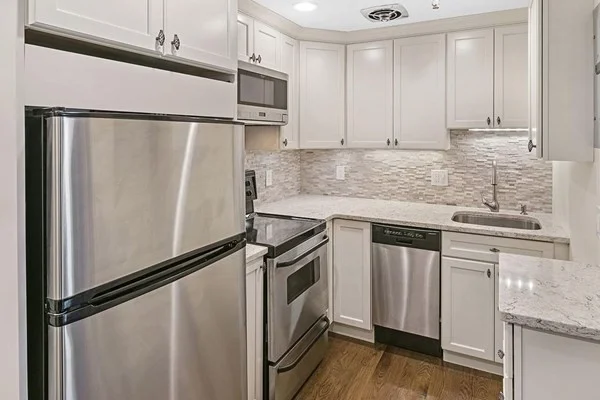 1 bed, 1 bath apartment for rent at 257 Marlborough St Unit 8, Back Bay