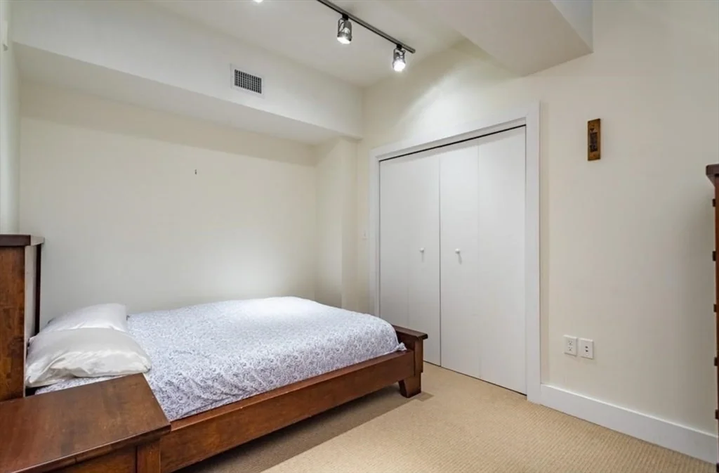 1 bed, 1 bath apartment for rent at 257 Northampton Unit 412, South End — photo 5 of 11