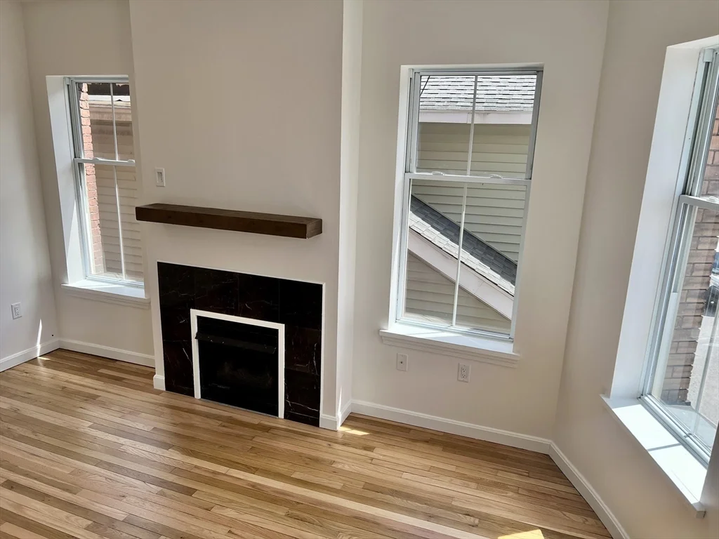 2 bed, 1 bath apartment for rent at 257 Pleasant St Unit 8, Worcester — photo 13 of 17