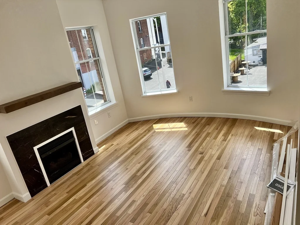 2 bed, 1 bath apartment for rent at 257 Pleasant St Unit 8, Worcester — photo 12 of 17