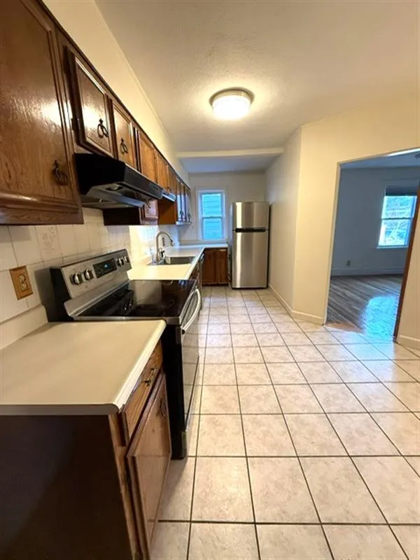 2 bed, 1 bath apartment for rent at 257 Powder House Boulevard Unit 1, West Somerville — photo 5 of 18