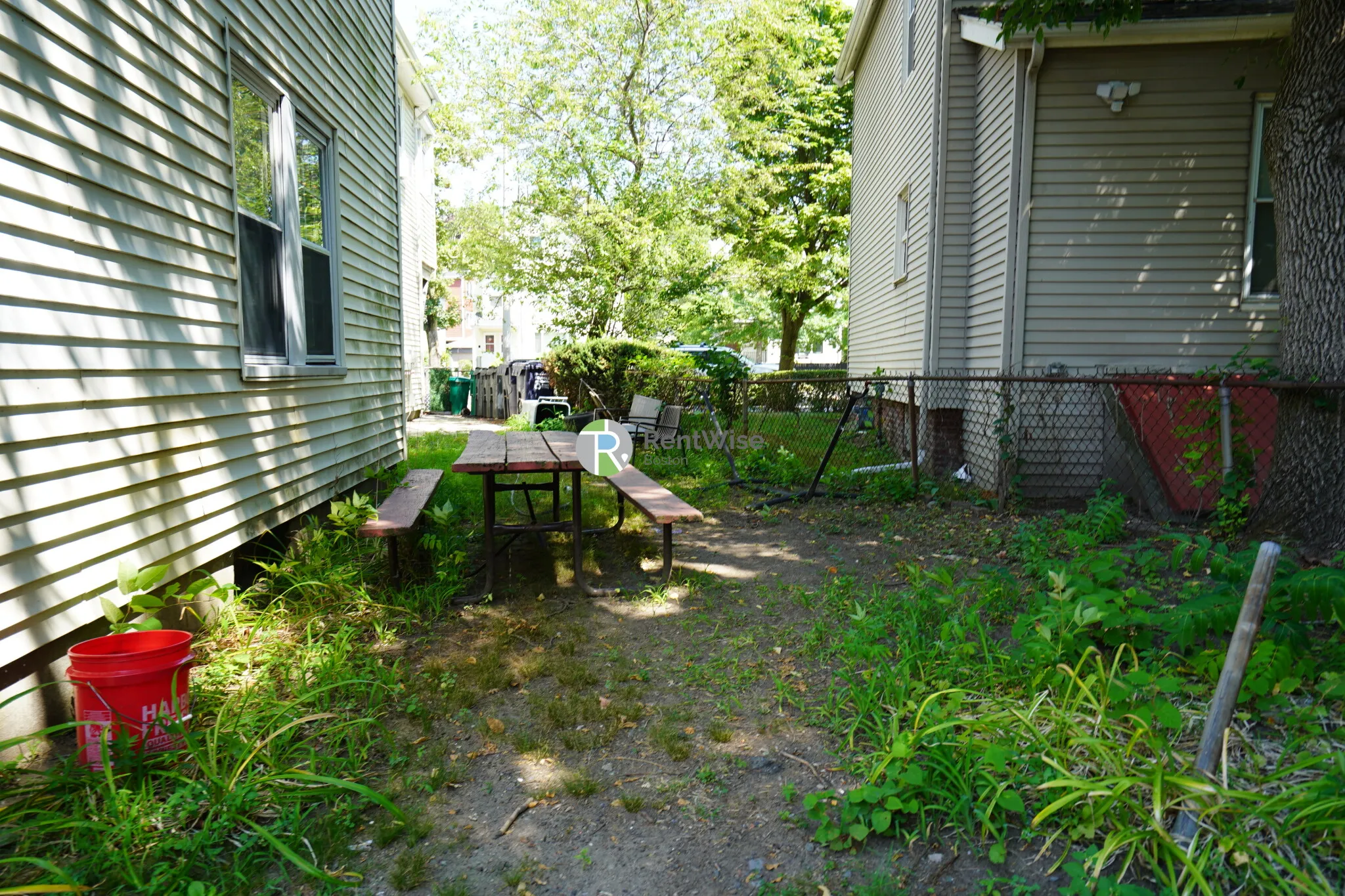 4.5 bed, 2 bath apartment for rent at 2572 Massachusetts Ave Unit 2, North Cambridge — photo 27 of 52