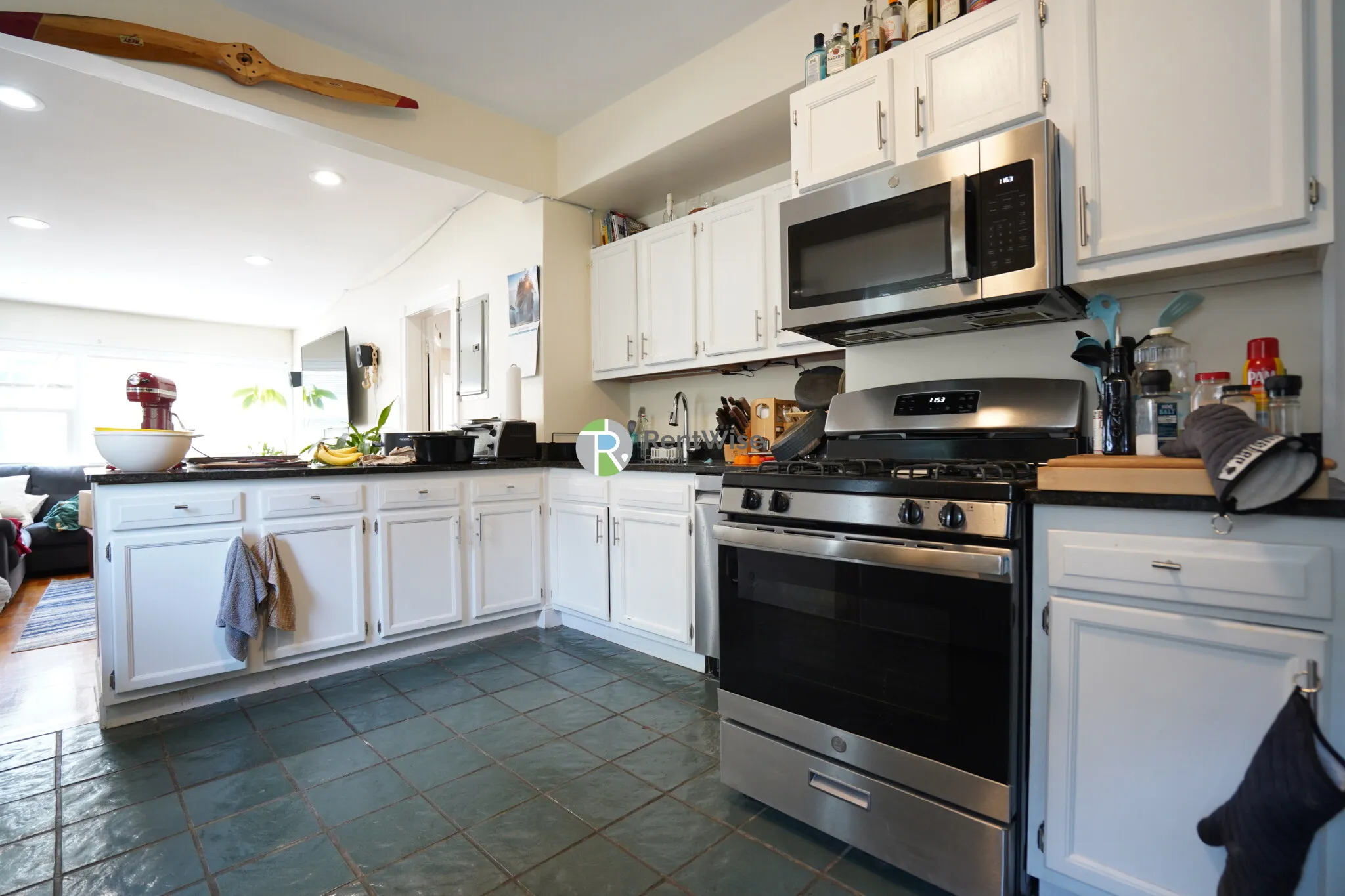 4.5 bed, 2 bath apartment for rent at 2572 Massachusetts Ave Unit 2, North Cambridge — photo 10 of 52
