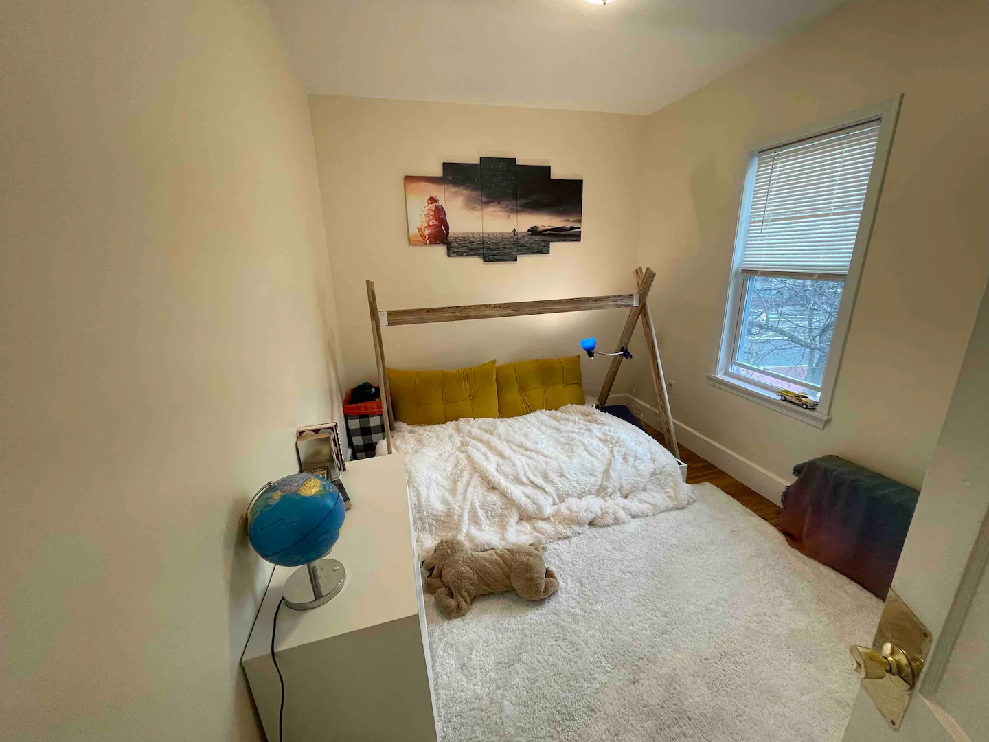 4.5 bed, 2 bath apartment for rent at 2574 Massachusetts Ave Unit 2, North Cambridge — photo 24 of 39