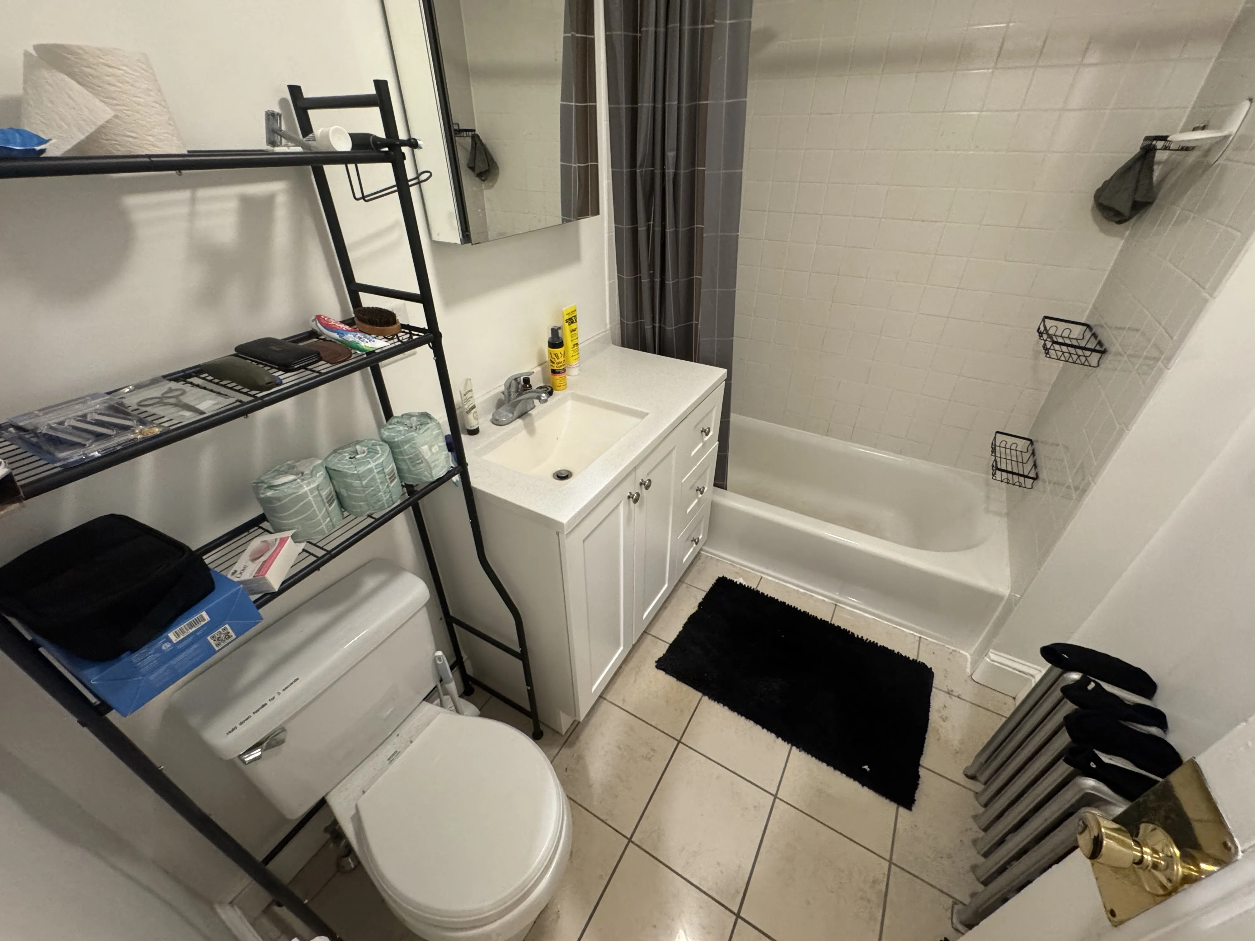 4.5 bed, 2 bath apartment for rent at 2574 Massachusetts Ave Unit 2, North Cambridge — photo 10 of 39
