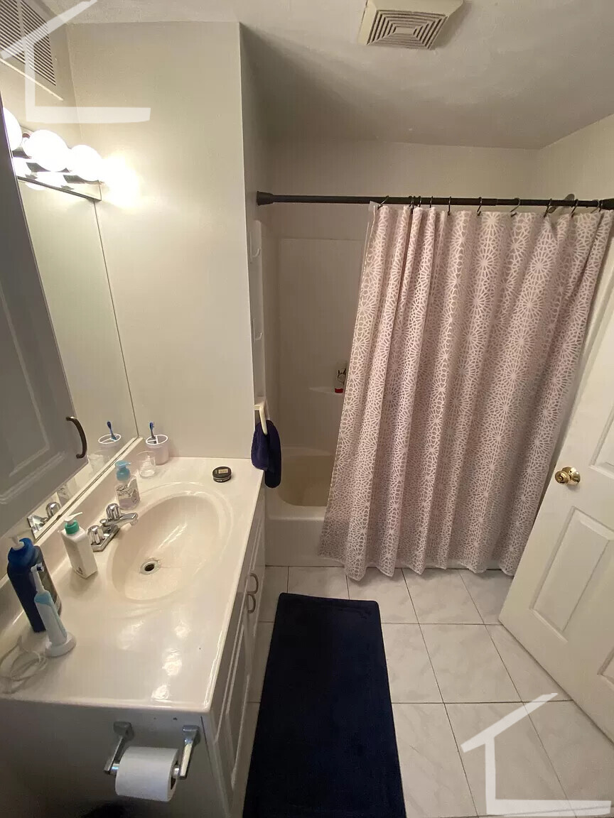 4 bed, 3 bath apartment for rent at 258 Allston St Unit B, Brighton — photo 31 of 35