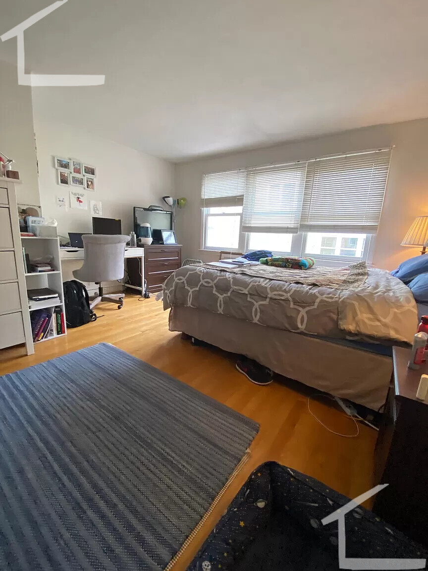 4 bed, 3 bath apartment for rent at 258 Allston St Unit B, Brighton — photo 16 of 35