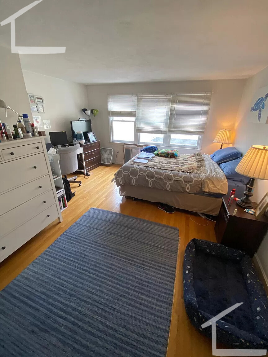 4 bed, 3 bath apartment for rent at 258 Allston St Unit B, Brighton — photo 5 of 35