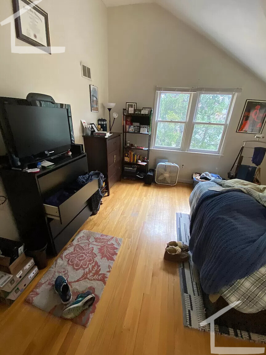 4 bed, 3 bath apartment for rent at 258 Allston St Unit B, Brighton — photo 32 of 35