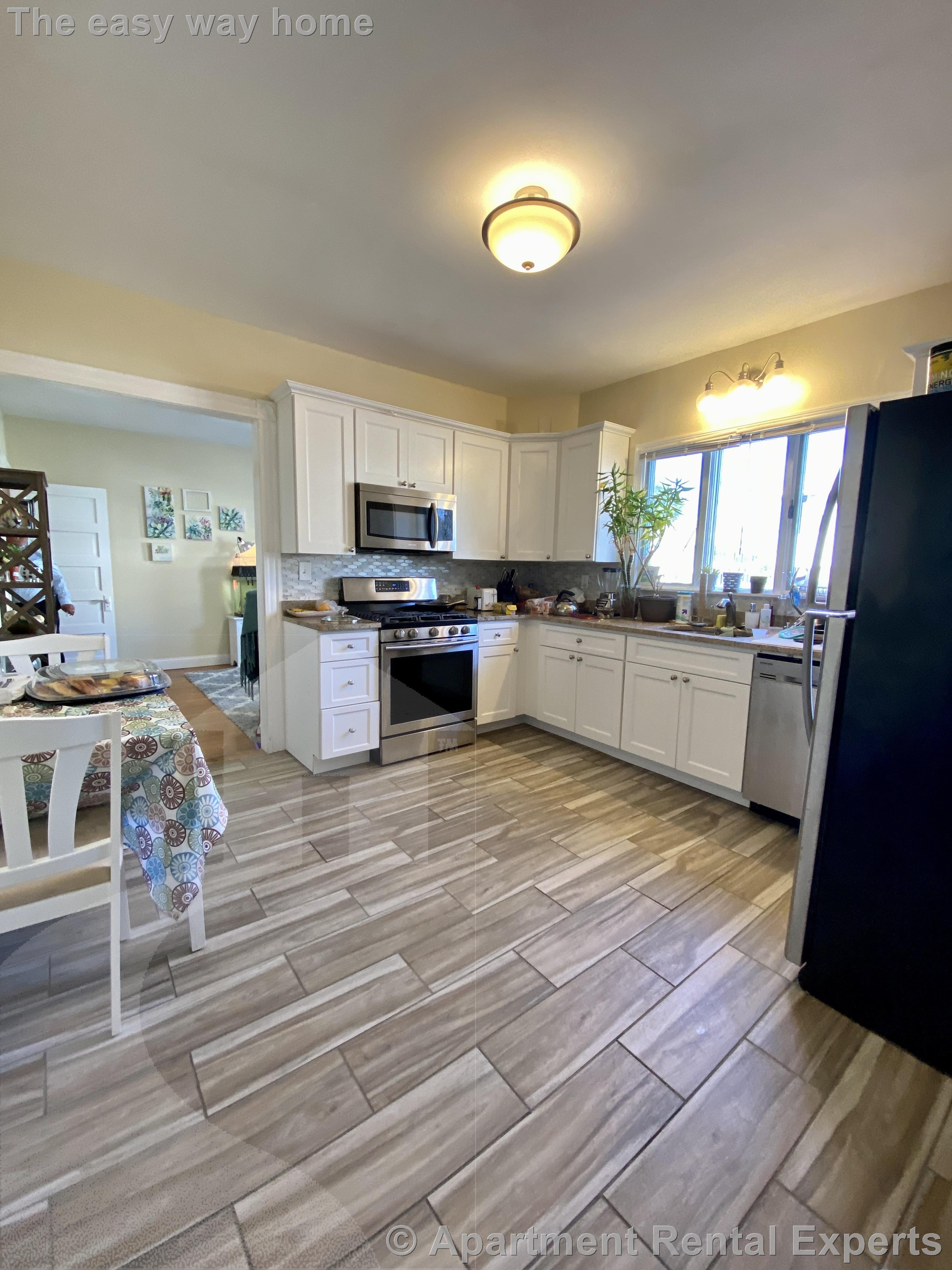 3 bed, 2 bath apartment for rent at 258 Belmont St Unit 1, Watertown Center — photo 2 of 10