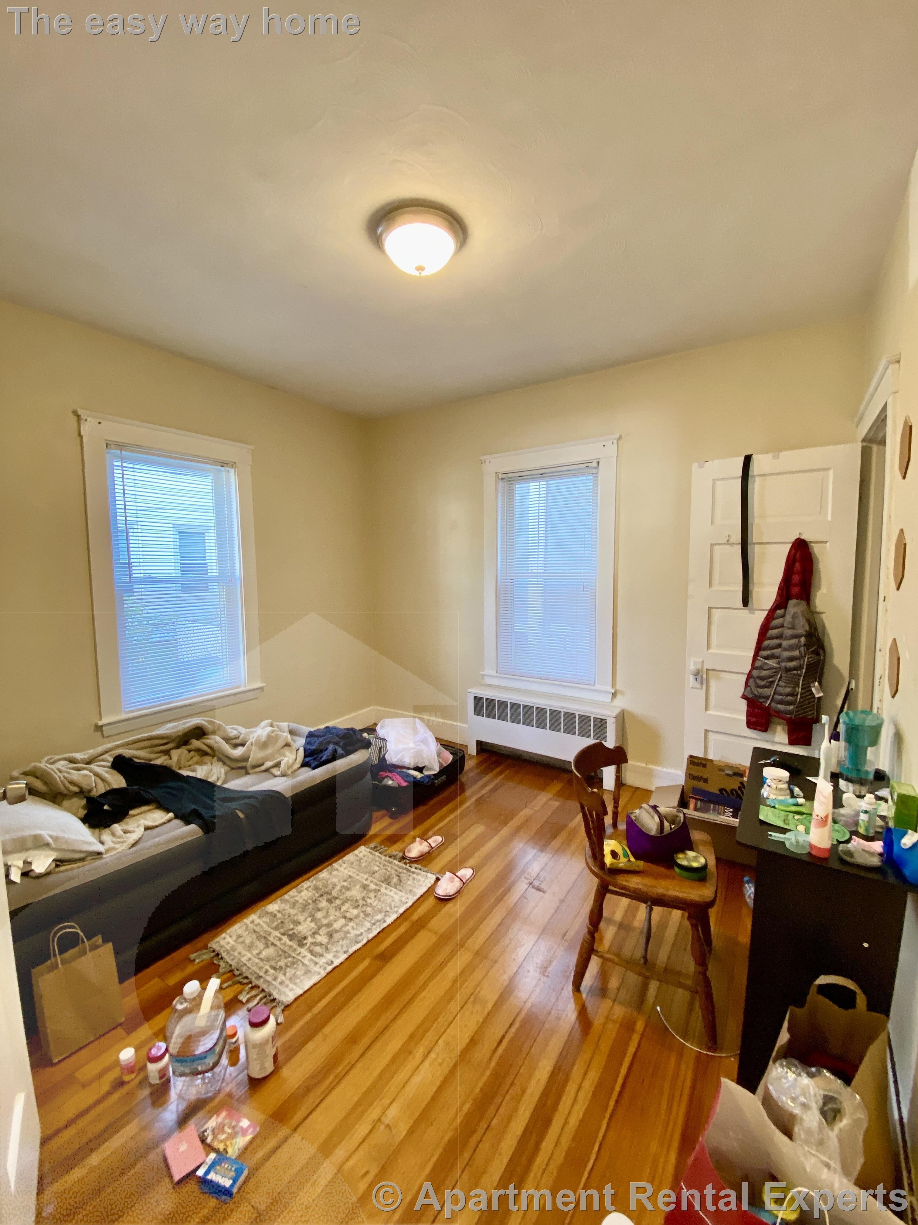 3 bed, 2 bath apartment for rent at 258 Belmont St Unit 1, Watertown Center — photo 4 of 10