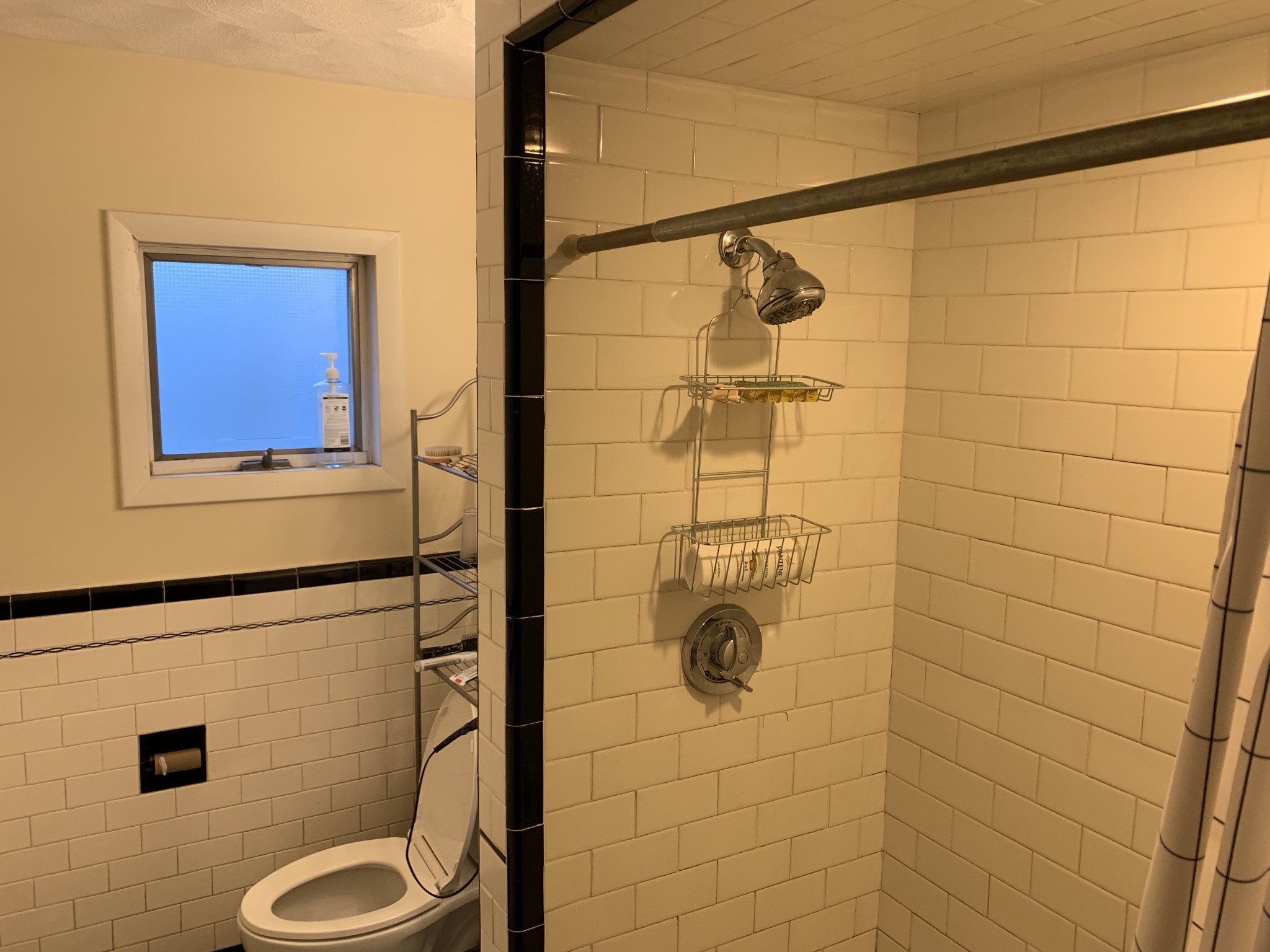 3 bed, 1 bath apartment for rent at 258 Boston Ave Unit 2, Medford — photo 11 of 11