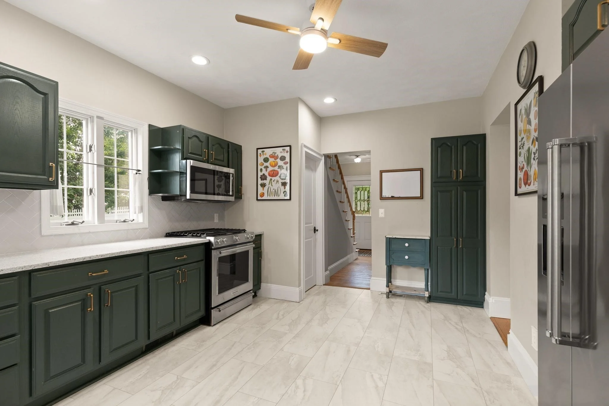 4 bed, 2 bath apartment for rent at 258 Cross St Unit 0, Winchester — photo 2 of 23