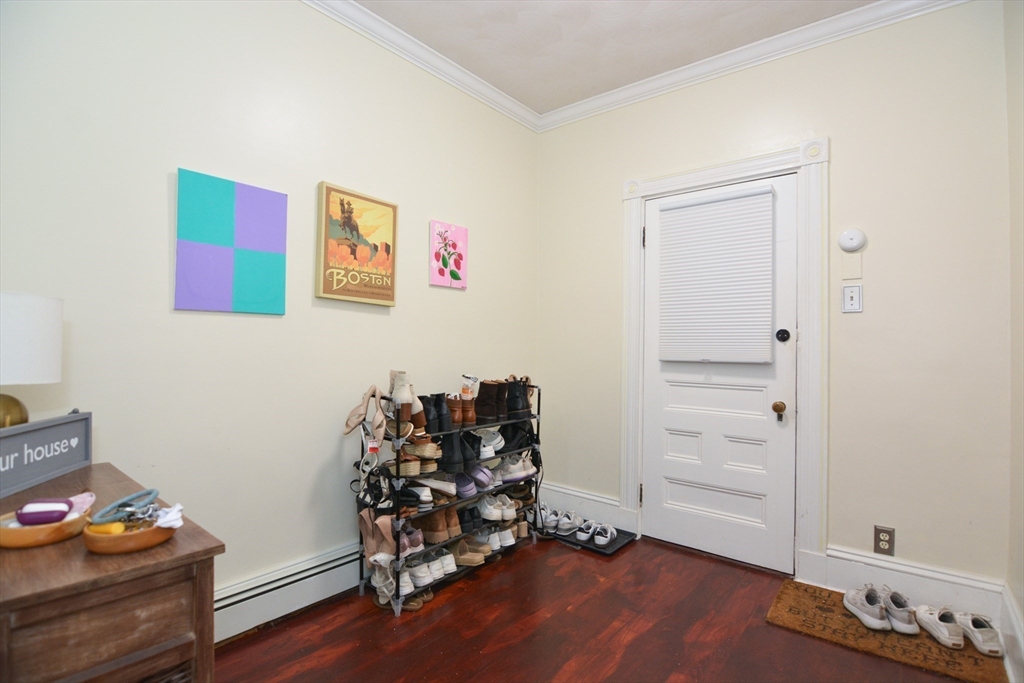 3 bed, 1 bath apartment for rent at 258 E Cottage St Unit 1, Dorchester — photo 3 of 12