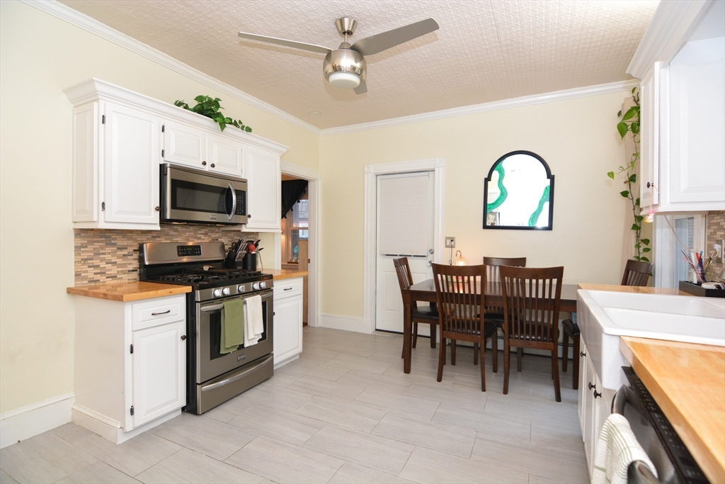 3 bed, 1 bath apartment for rent at 258 E Cottage St Unit 1, Dorchester — photo 4 of 12