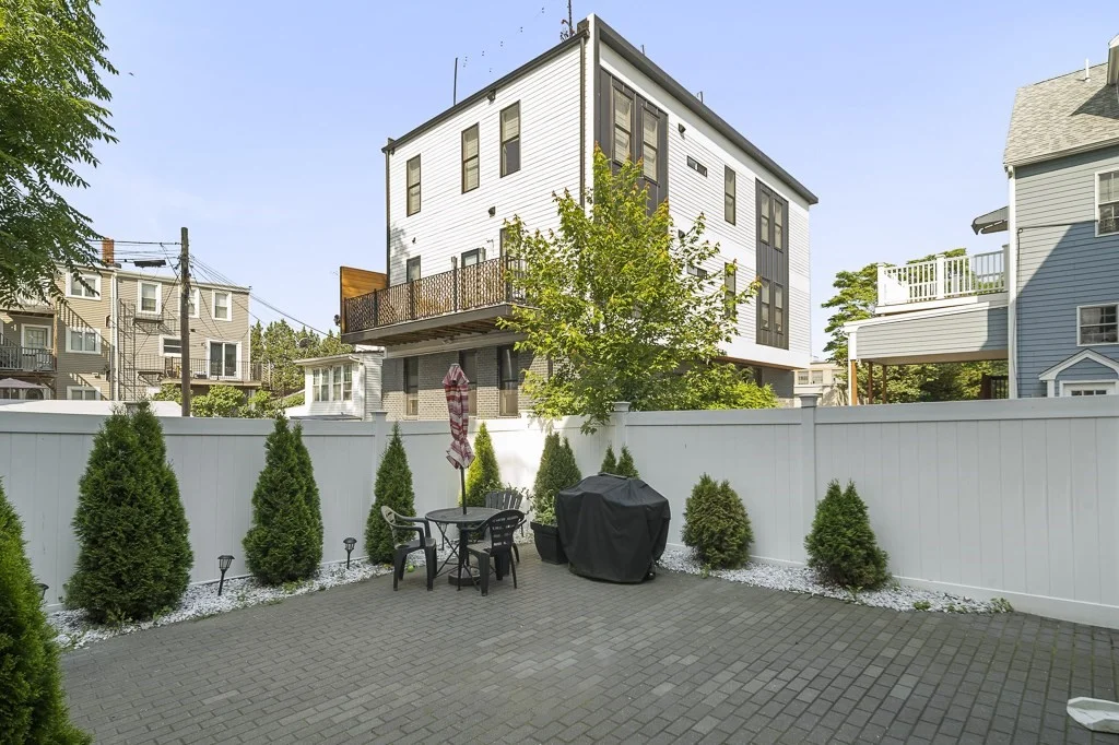 2 bed, 2 bath apartment for rent at 258 Everett St Unit 1, East Boston — photo 12 of 13