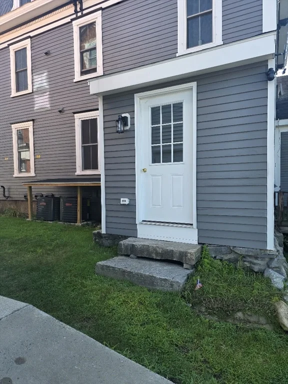 2 bed, 1 bath apartment for rent at 258 Main Unit 1, Townsend — photo 3 of 16