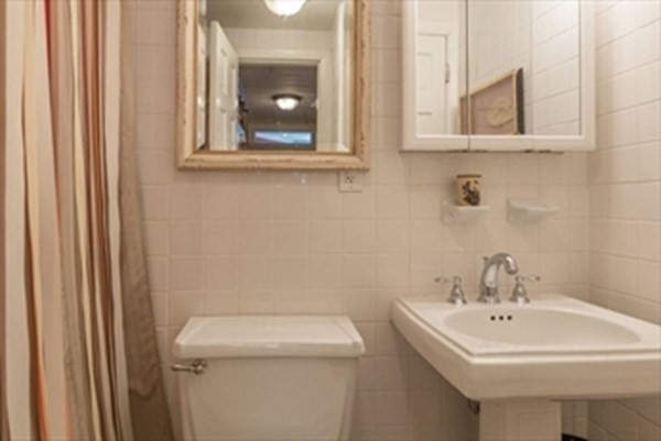 1 bed, 1 bath apartment for rent at 258 Marlborough Unit 2R, Back Bay — photo 7 of 7