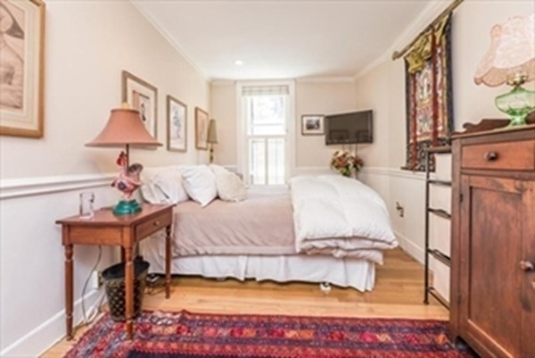 1 bed, 1 bath apartment for rent at 258 Marlborough Unit 2R, Back Bay — photo 2 of 7