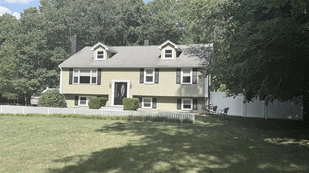 5 bed, 2 bath apartment for rent at 258 State St, Hanson
