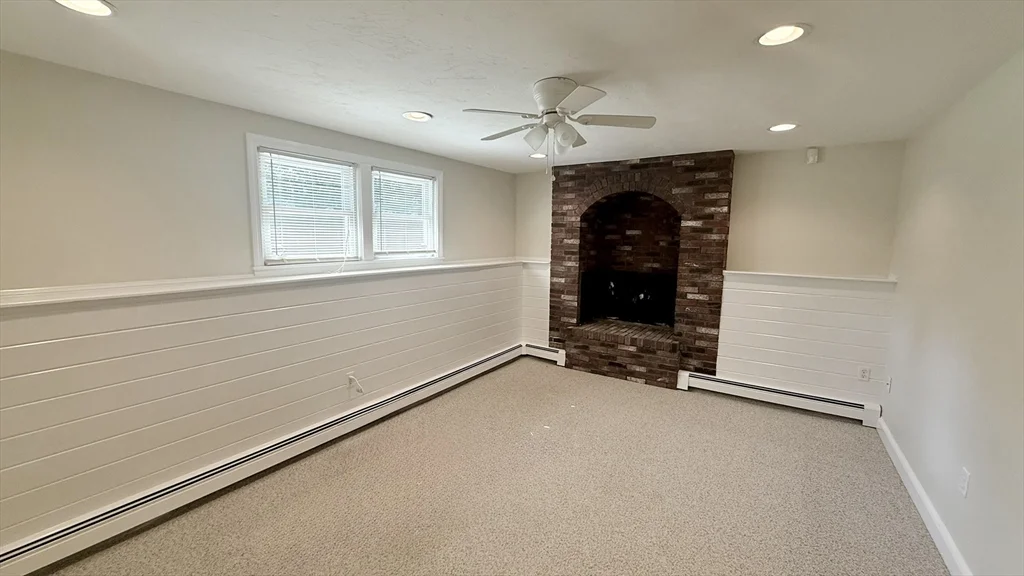 5 bed, 2 bath apartment for rent at 258 State St, Hanson — photo 15 of 21