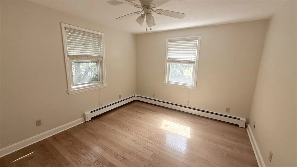 5 bed, 2 bath apartment for rent at 258 State St, Hanson — photo 11 of 21