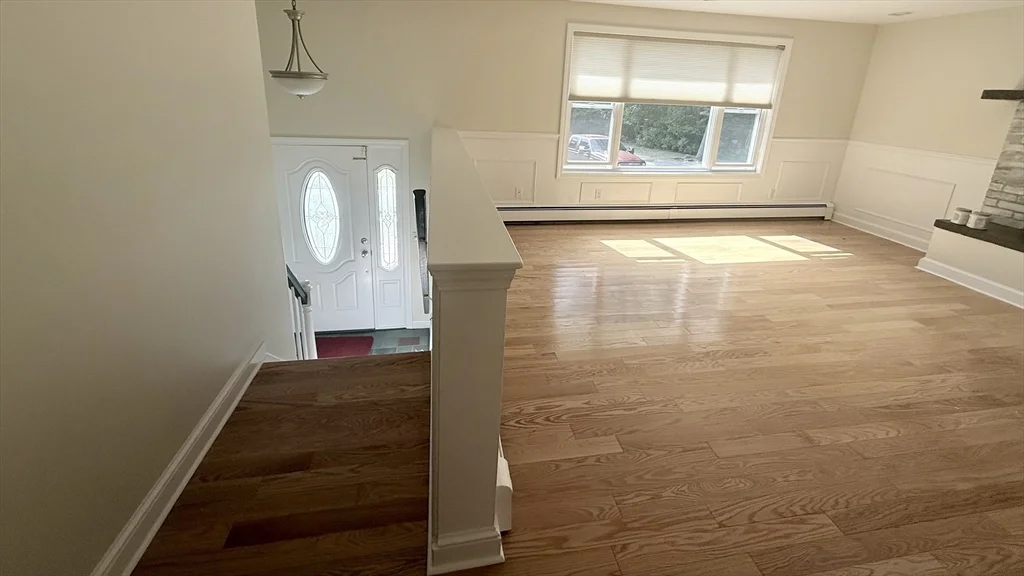 5 bed, 2 bath apartment for rent at 258 State St, Hanson — photo 3 of 21